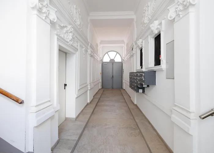 Modern City Apartment In Vienna